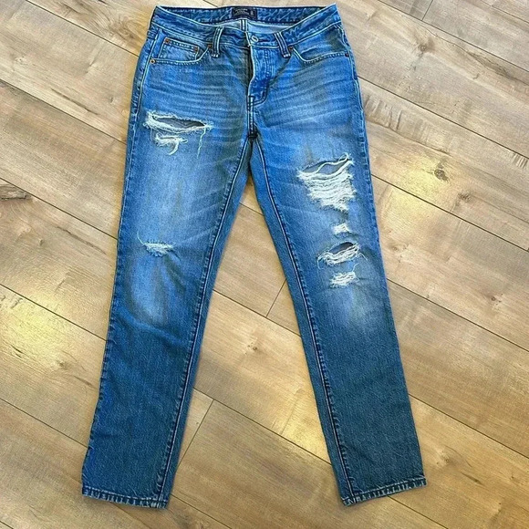 ABERCROMBIE FITCH A&F Ames Slim Boyfriend Jeans Ripped Rips Destroyed 24/00 - Picture 1 of 10